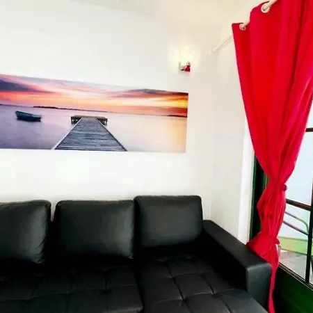 Mimosas Flat *